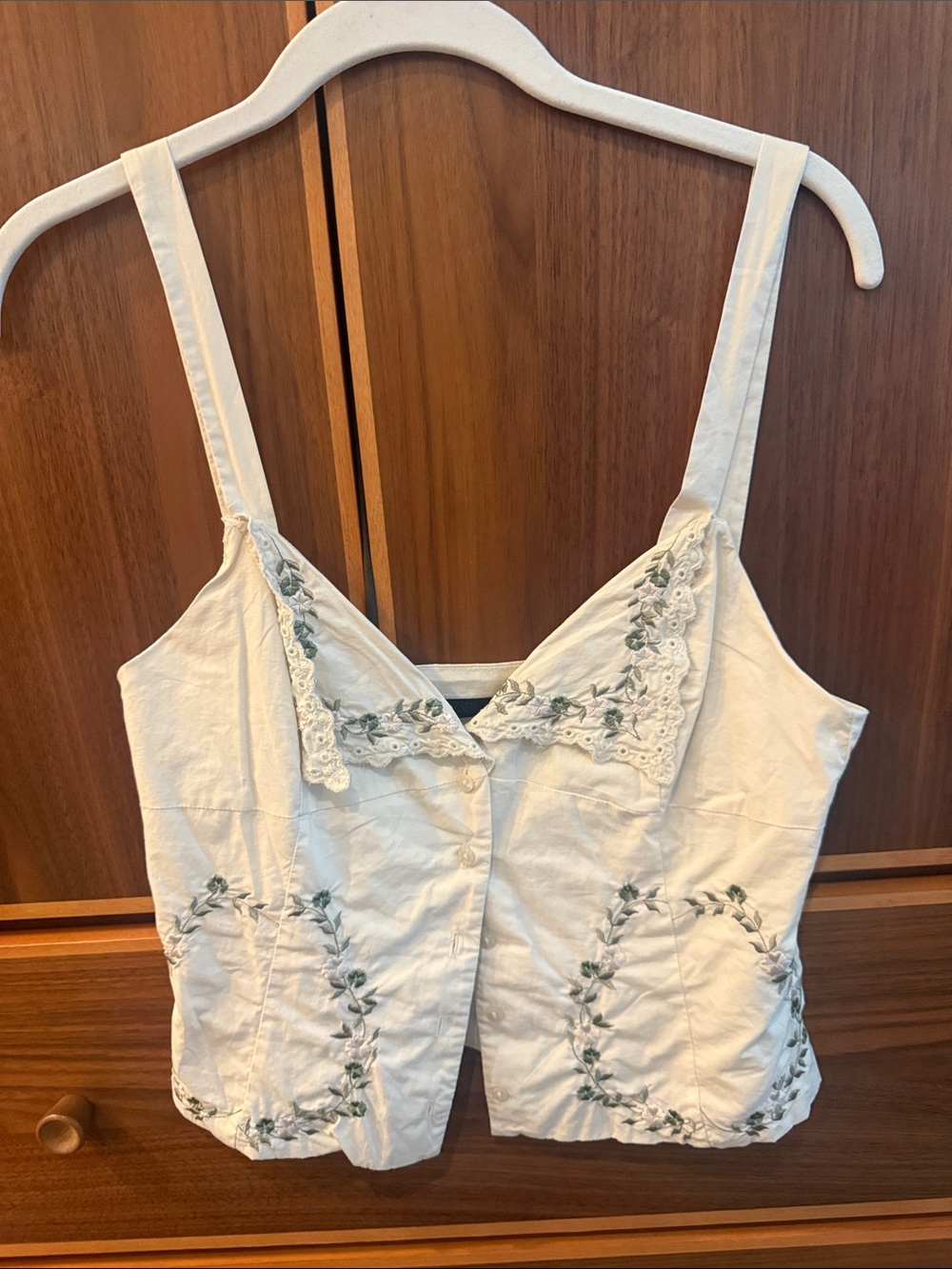 Zara White Embroidered V-Neck Lace-Trim Camisole